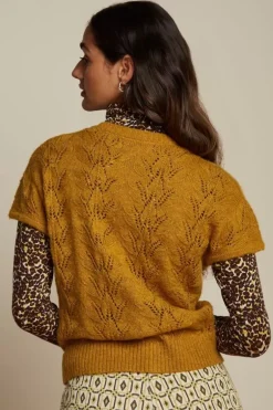 V Button Top Farfalle